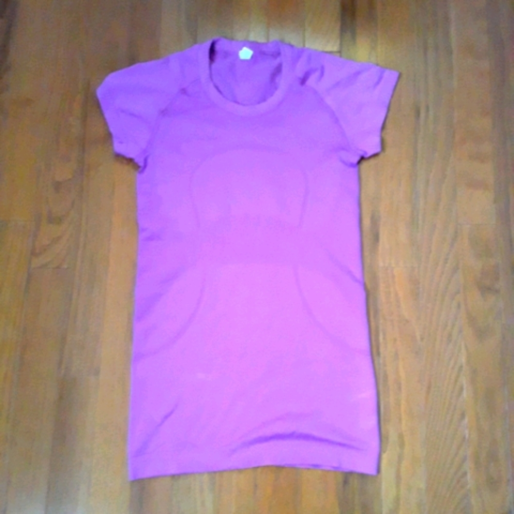 Lululemon Swiftly Tech Short Sleeve crew